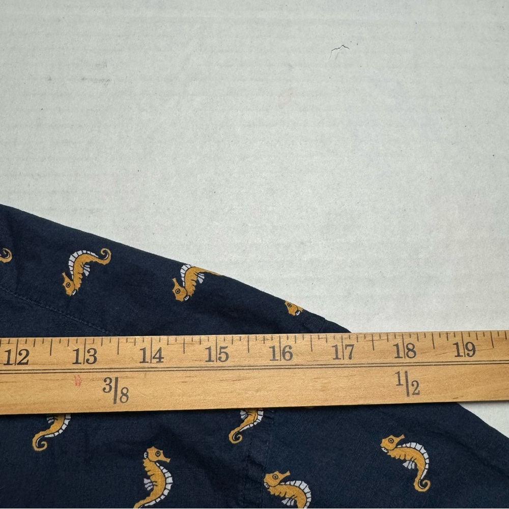 J. Crew Men's Seahorses All-Over Print Short Sleeve Button Up Shirt Size: Small - Picture 7 of 10